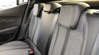 Peugeot 2008 1.2 HYBRID Allure SUV 5dr Petrol Hybrid e-DSC6 Euro 6 (s/s) (136