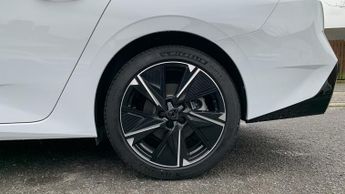 Peugeot 308 Sw 54kWh GT Estate 5dr Electric Auto (156 ps)