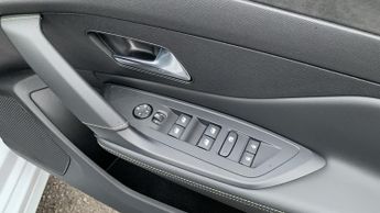 Peugeot 308 Sw 54kWh GT Estate 5dr Electric Auto (156 ps)