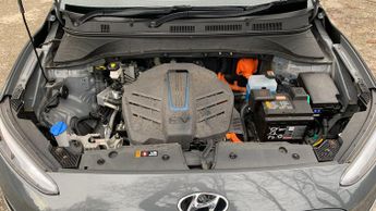 Hyundai Kona 39kWh Premium SUV 5dr Electric Auto (10.5kW Charger) (136 ps)