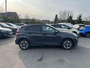 Hyundai Kona 39kWh Premium SUV 5dr Electric Auto (10.5kW Charger) (136 ps)