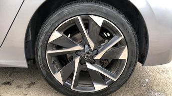 Peugeot 308 1.2 PureTech Allure Premium Hatchback 5dr Petrol EAT Euro 6 (s/s