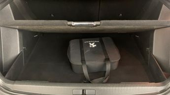 Peugeot 2008 50kWh Allure Premium SUV 5dr Electric Auto (7kW Charger) (136 ps