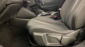 Peugeot 2008 50kWh Allure Premium SUV 5dr Electric Auto (7kW Charger) (136 ps