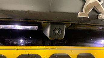 Peugeot 2008 50kWh Allure Premium SUV 5dr Electric Auto (7kW Charger) (136 ps