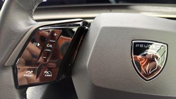 Peugeot 3008 73kWh Allure SUV 5dr Electric Auto (210 ps)