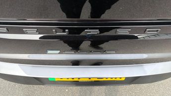 Peugeot 3008 73kWh Allure SUV 5dr Electric Auto (210 ps)