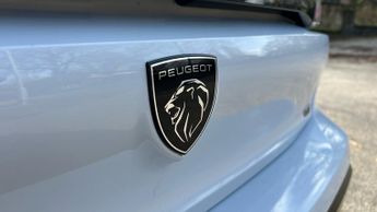 Peugeot 308 54kWh GT Hatchback 5dr Electric Auto (156 ps)