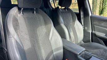 Peugeot 308 54kWh GT Hatchback 5dr Electric Auto (156 ps)