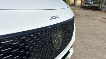 Peugeot 308 54kWh GT Hatchback 5dr Electric Auto (156 ps)