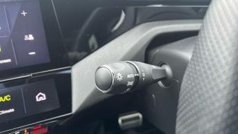 Peugeot 308 54kWh GT Hatchback 5dr Electric Auto (156 ps)