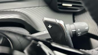 Peugeot 2008 1.2 HYBRID Allure SUV 5dr Petrol Hybrid e-DSC6 Euro 6 (s/s) (136