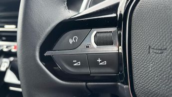 Peugeot 2008 1.2 HYBRID Allure SUV 5dr Petrol Hybrid e-DSC6 Euro 6 (s/s) (136