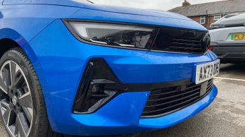 Vauxhall Astra Electric 54kWh Ultimate Hatchback 5dr Electric Auto (156 ps)