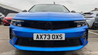 Vauxhall Astra Electric 54kWh Ultimate Hatchback 5dr Electric Auto (156 ps)