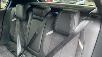 Vauxhall Astra Electric 54kWh Ultimate Hatchback 5dr Electric Auto (156 ps)