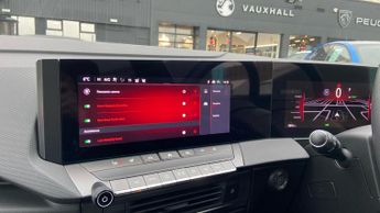 Vauxhall Astra Electric 54kWh Ultimate Hatchback 5dr Electric Auto (156 ps)