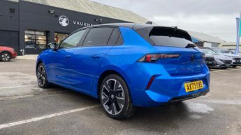 Vauxhall Astra Electric 54kWh Ultimate Hatchback 5dr Electric Auto (156 ps)