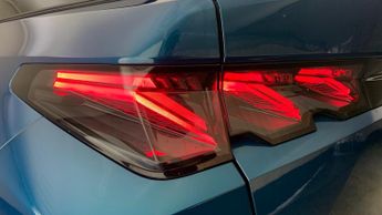 Peugeot 3008 SUV 1.2 HYBRID GT SUV 5dr Petrol Hybrid e-DSC6 Euro 6 (s/s) (136 ps)