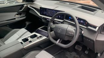 Vauxhall Grandland Electric 73kWh Ultimate SUV 5dr Electric Auto (213 ps)