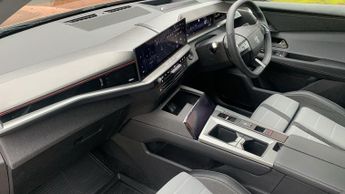 Vauxhall Grandland Electric 73kWh Ultimate SUV 5dr Electric Auto (213 ps)