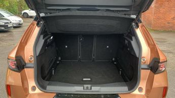 Vauxhall Grandland Electric 73kWh Ultimate SUV 5dr Electric Auto (213 ps)