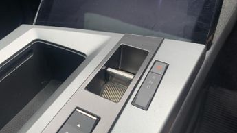 Vauxhall Grandland Electric 73kWh Ultimate SUV 5dr Electric Auto (213 ps)