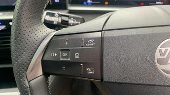 Vauxhall Grandland Electric 73kWh Ultimate SUV 5dr Electric Auto (213 ps)