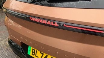 Vauxhall Grandland Electric 73kWh Ultimate SUV 5dr Electric Auto (213 ps)