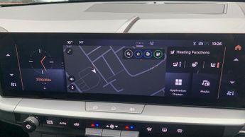 Vauxhall Grandland Electric 73kWh Ultimate SUV 5dr Electric Auto (213 ps)