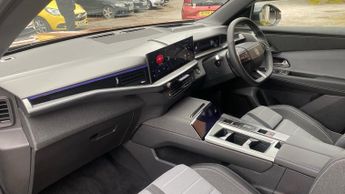 Vauxhall Grandland Electric 73kWh Ultimate SUV 5dr Electric Auto (213 ps)