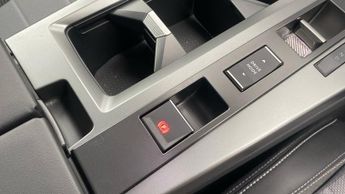 Vauxhall Grandland Electric 73kWh Ultimate SUV 5dr Electric Auto (213 ps)