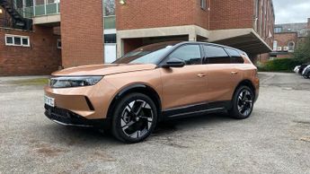 Vauxhall Grandland Electric 73kWh Ultimate SUV 5dr Electric Auto (213 ps)