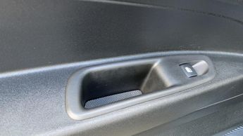 Jeep Avenger 54kWh e-Summit SUV 5dr Electric Auto (156 ps)