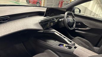Peugeot 3008 73kWh GT SUV 5dr Electric Auto (210 ps)