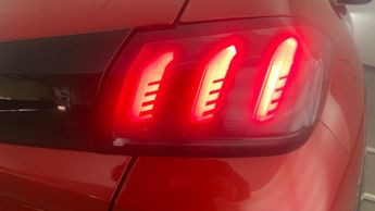 Peugeot 208 50kWh GT Premium Hatchback 5dr Electric Auto (136 ps)