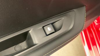 Peugeot 208 50kWh GT Premium Hatchback 5dr Electric Auto (136 ps)