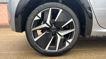 Peugeot 208 1.2 HYBRID GT Premium Hatchback 5dr Petrol Hybrid e-DSC6 Euro 6 