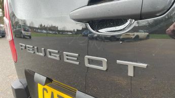 Peugeot Partner 1.5 BlueHDi 1000 Professional Standard Panel Van 5dr Diesel EAT8