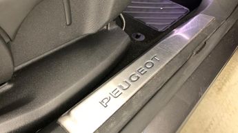 Peugeot 3008 SUV 1.2 PureTech GT Premium SUV 5dr Petrol EAT Euro 6 (s/s) (130 ps)