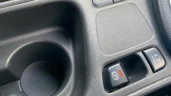 Toyota Yaris 1.5 VVT-h Design Hatchback 5dr Petrol Hybrid E-CVT Euro 6 (s/s) 