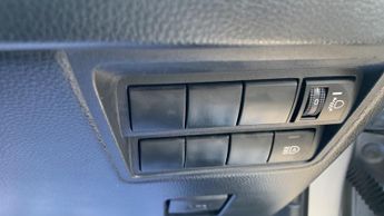 Toyota Yaris 1.5 VVT-h Design Hatchback 5dr Petrol Hybrid E-CVT Euro 6 (s/s) 