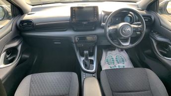 Toyota Yaris 1.5 VVT-h Design Hatchback 5dr Petrol Hybrid E-CVT Euro 6 (s/s) 
