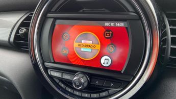 Mini Hatch 1.5 Cooper Hatchback 5dr Petrol Steptronic Euro 6 (s/s) (136 ps)