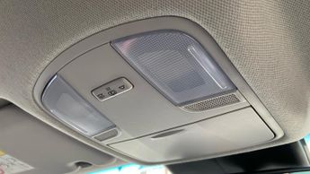 Hyundai Kona 64kWh Premium SUV 5dr Electric Auto (204 ps)