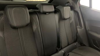 Peugeot 2008 1.2 HYBRID GT SUV 5dr Petrol Hybrid e-DSC6 Euro 6 (s/s) (136 ps)