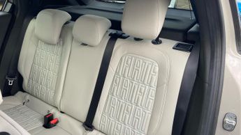 Fiat 600 1.2 MHEV La Prima SUV 5dr Petrol Hybrid e-DCT Euro 6 (s/s) (136 