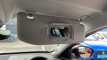 Fiat 600 1.2 MHEV La Prima SUV 5dr Petrol Hybrid e-DCT Euro 6 (s/s) (136 