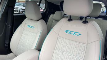 Fiat 600 1.2 MHEV La Prima SUV 5dr Petrol Hybrid e-DCT Euro 6 (s/s) (136 