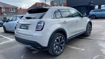 Fiat 600 1.2 MHEV La Prima SUV 5dr Petrol Hybrid e-DCT Euro 6 (s/s) (136 